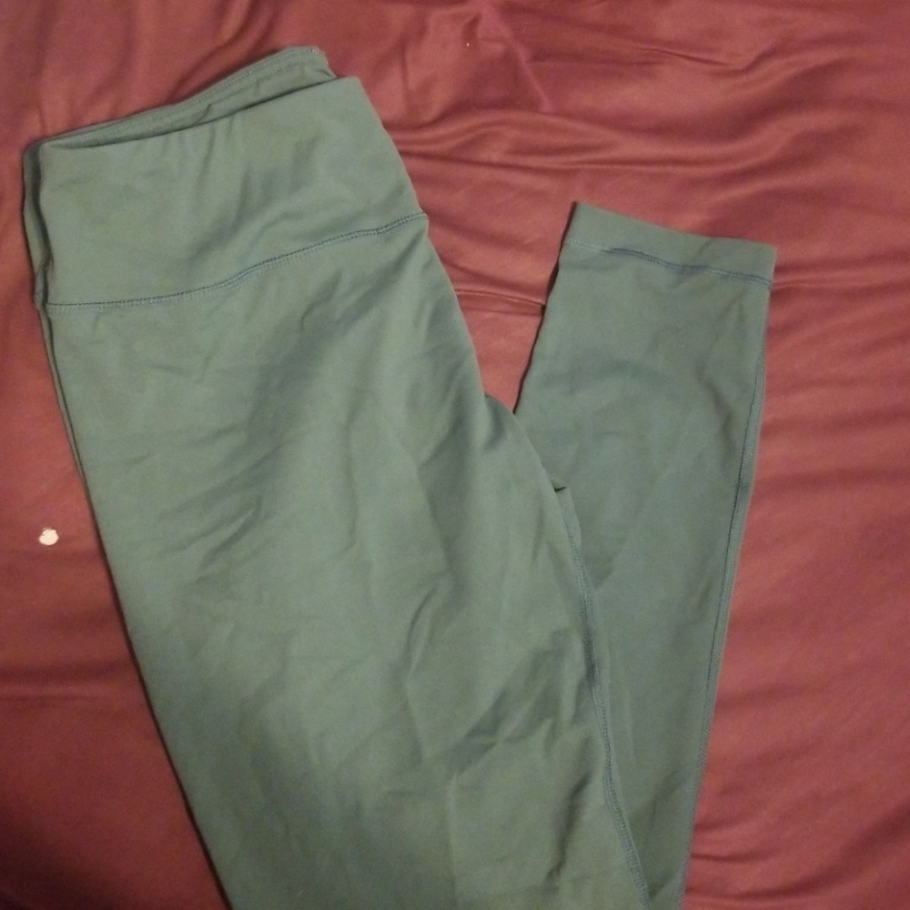 Green leggings
